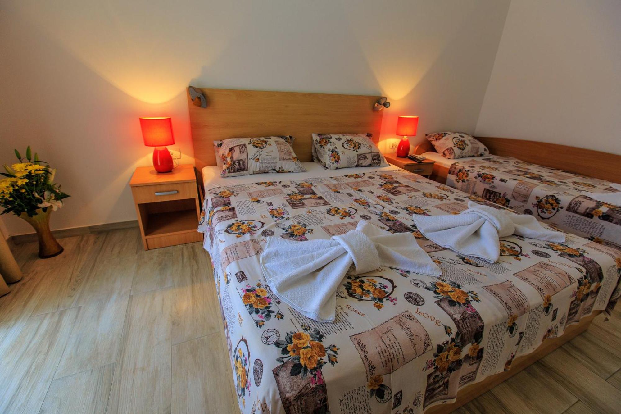 Apartments Matkovic Lux Сутоморе Екстер'єр фото
